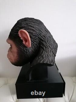PLANET OF THE APES Limited Blu-ray Box Set with Bust