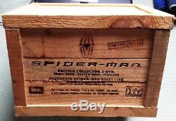 Spider-man Wood Box Ultimate Rare With Attakus Statue