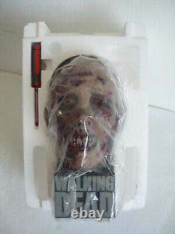 The Walking Dead Season 2 Blu-ray Limited Edition Zombie Head with Box