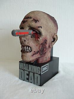 The Walking Dead Season 2 Blu-ray Limited Edition Zombie Head with Box