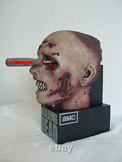 The Walking Dead Season 2 Blu-ray Limited Edition Zombie Head with Box