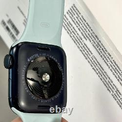 Apple Watch SE (2e génération) 40mm midnight aluminium