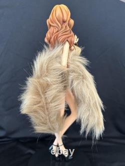 Figurine Mine Fujiko repeinte avec accessoires