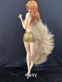 Figurine Mine Fujiko repeinte avec accessoires
