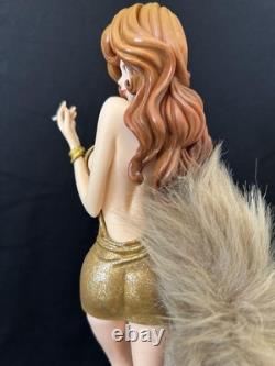 Figurine Mine Fujiko repeinte avec accessoires