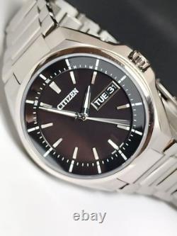 Montre Citizen Attesa AT6050-54E Solar Titanium modèle 19,5 cm/7,7 pouces